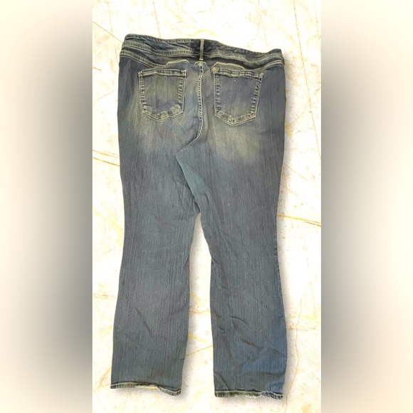 Torrid Jeans - Picture 2 of 9